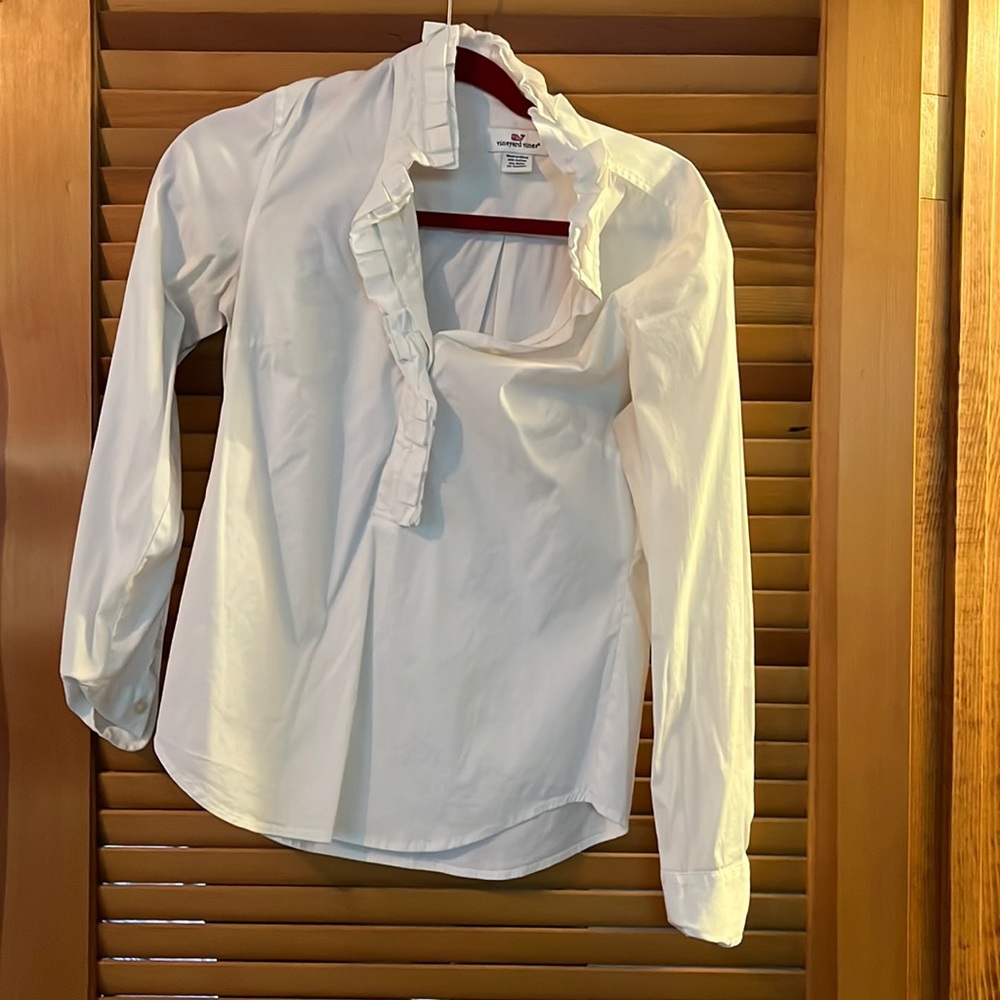 Vineyard Vines White shirt